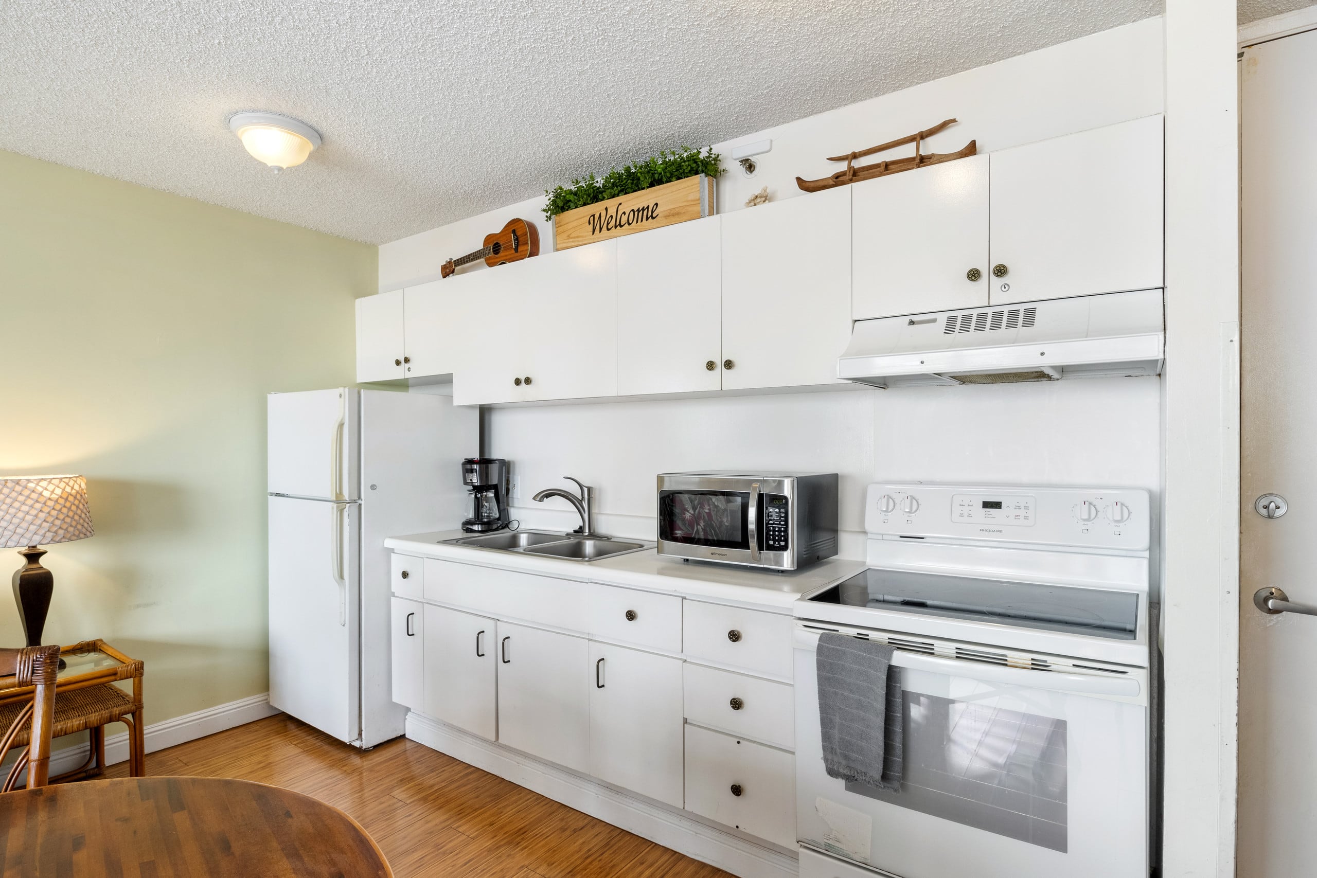 Condo in Honolulu · ★4.62 · 1 bedroom · 3 beds · 1 private bath - Image 3