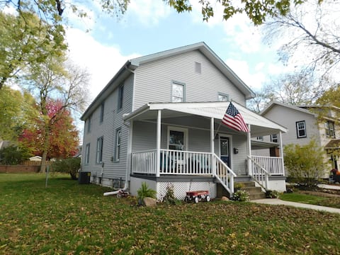Fit For a Crew with a Hot Tub Too! 5 bedrooms