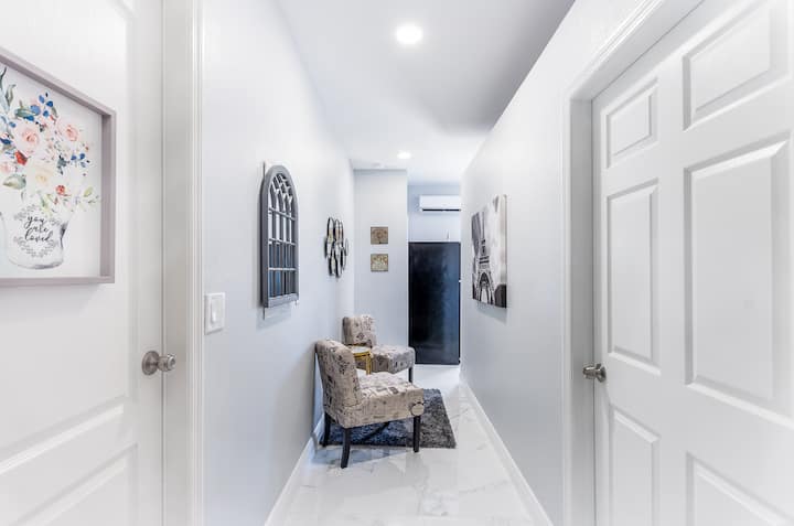 Lovely & Cozy- Close To I-75 & 17 Miles From Rsw - Lehigh Acres, FL