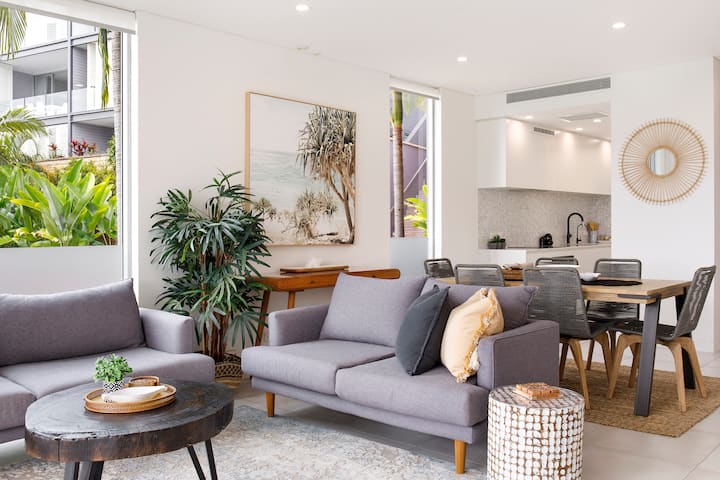 Stylish Pad, Ocean Views, Walk To Hastings Street - Noosa Heads