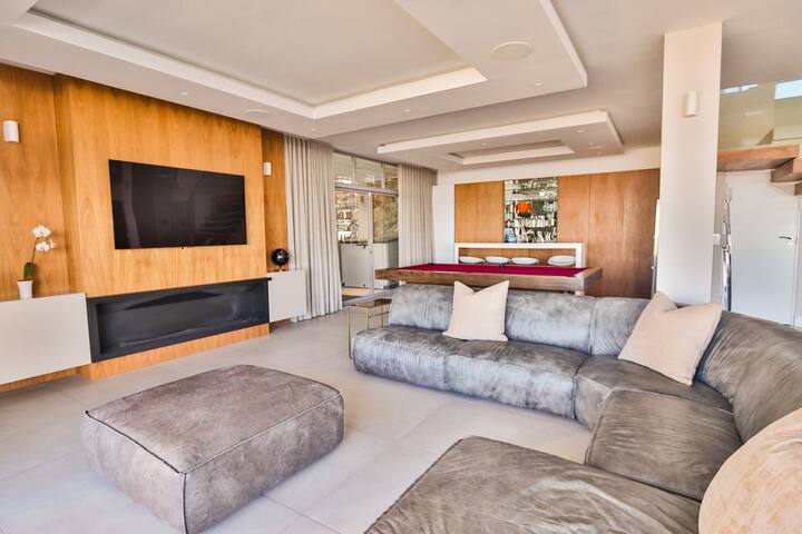 Spectacular, perfectly located 5bedroom city villa gallery image 5