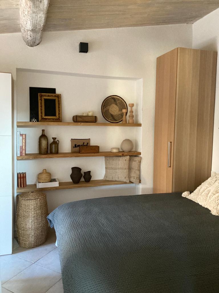 ห้องนอนแยกต่างหากพร้อมเตียงคู่ (ขนาดคิงไซส์)