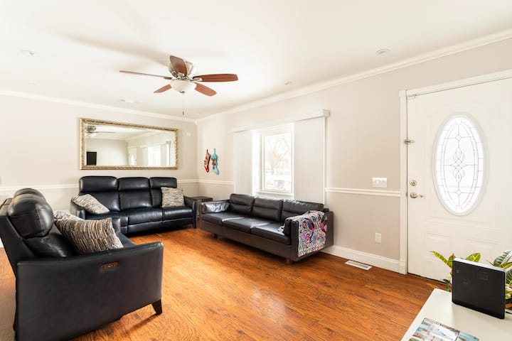 4 Bedroom House With Pool (Kids & Dog Friendly) - Chester, NY