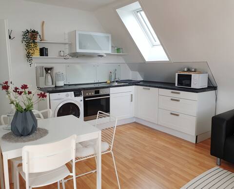 Modern apartment near airport, 5 people