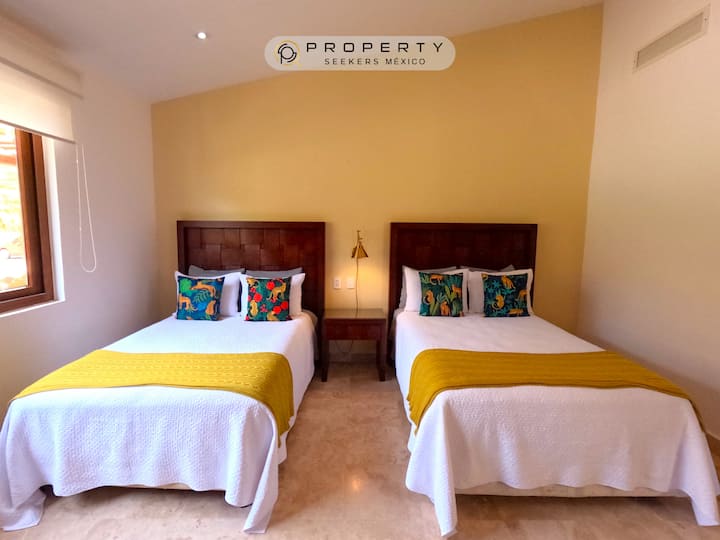 Soba s bračnim krevetom na katu (pristupačnija osobama s poteškoćama/smanjenom pokretljivošću).