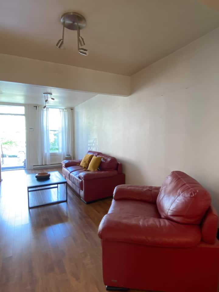 Two Levels Unit With Backyard - Dorval