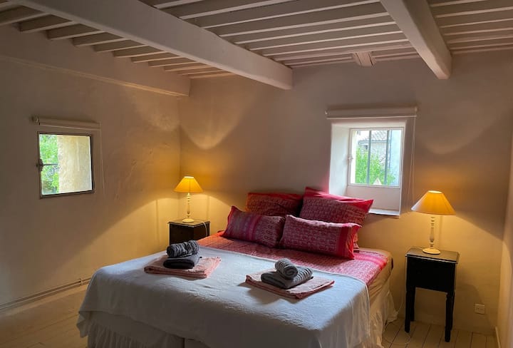 Chumba 2 cha kulala karibu na jiko