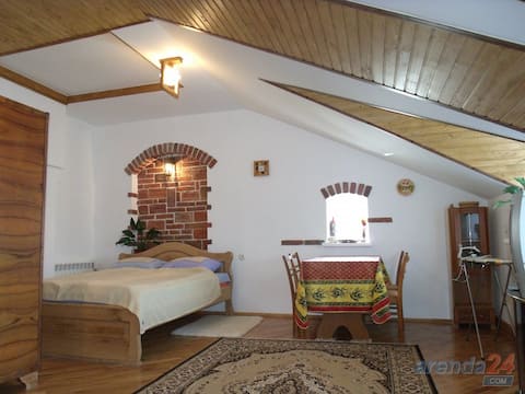 Chalet Studio Apartment with Parking