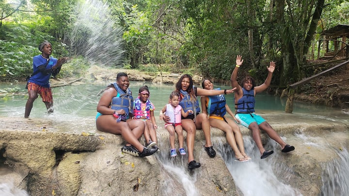 Villa De Leicy Luxur - Fully AC - Villas for Rent in Ocho Rios, St