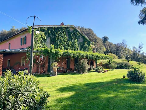 Toskana-Haus in Alleinlage mitten in der Natur