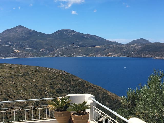 MAGNIFIQUE MAISON TYPIQUE VUE SUR MER