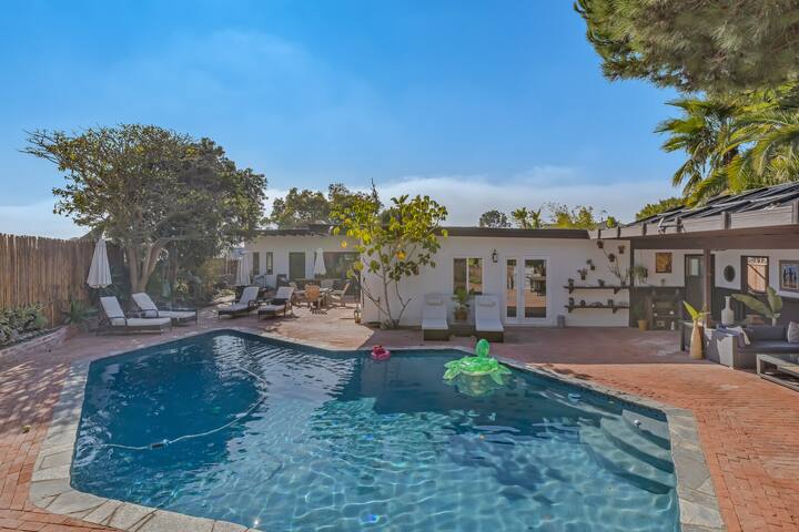 1-Acre Tropical Retreat, 3bd/3ba Pool, Beach, Yoga