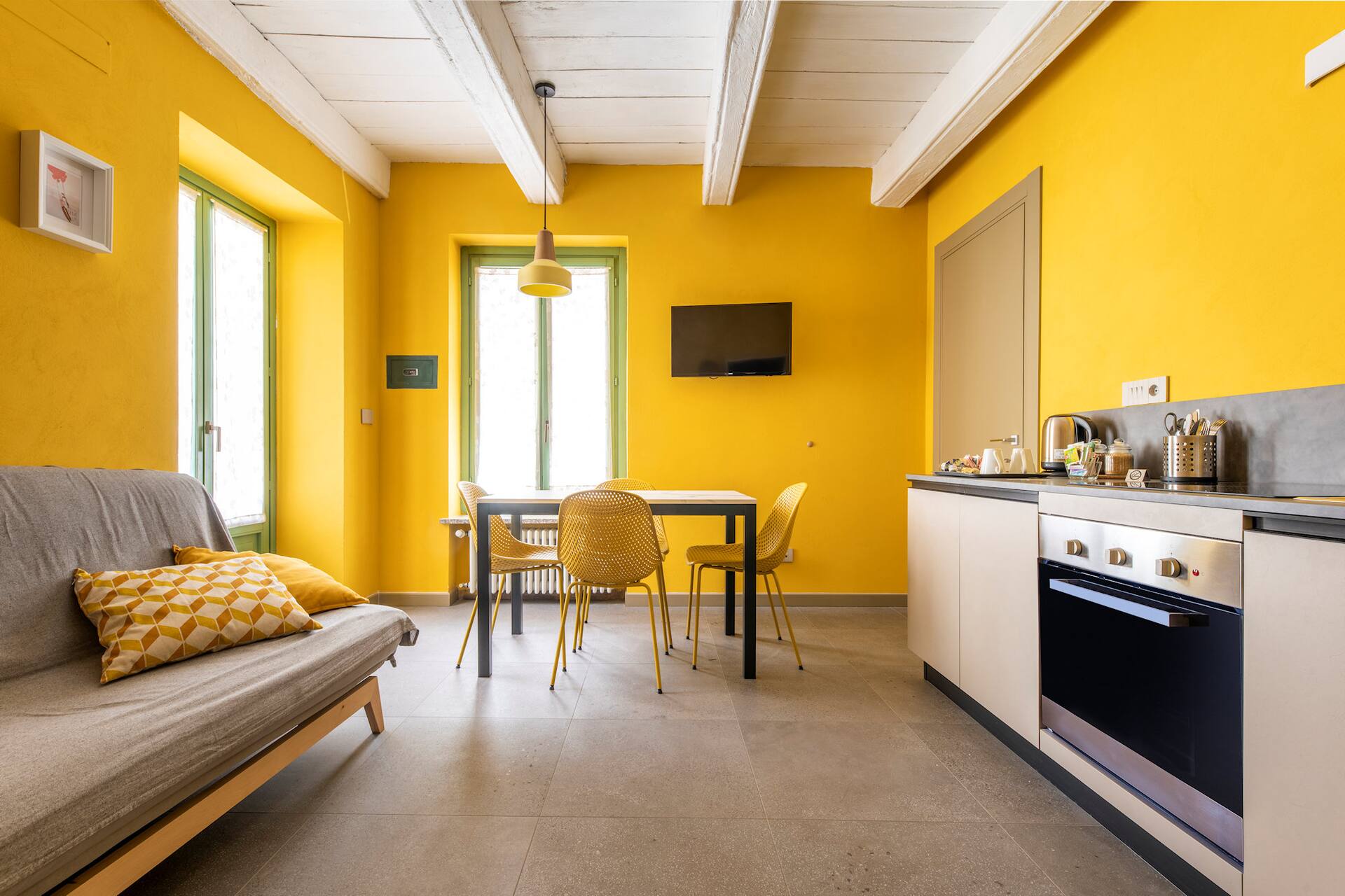 Bonsai apartment with terrace