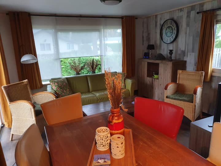 6 Pers Chalet Met Eigen Speeltuin En Groot Terras - Kalmthout