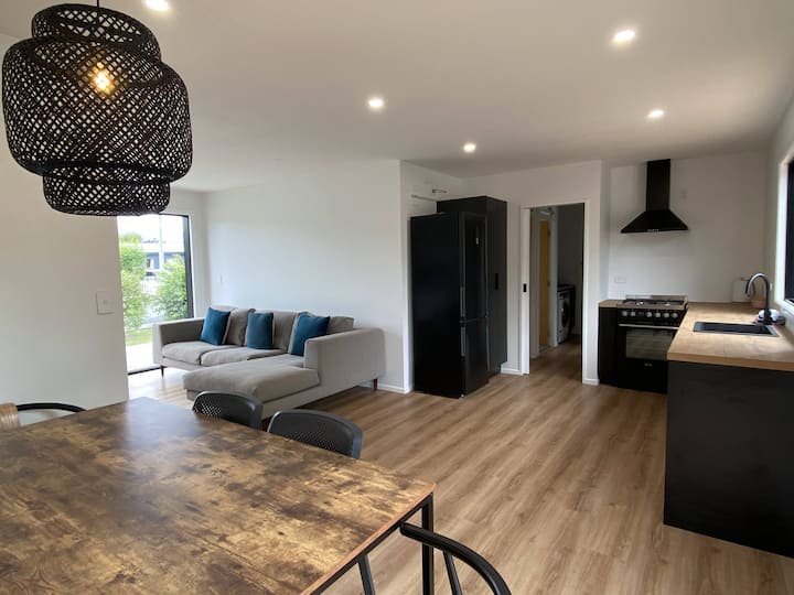 Omarama Holiday Rentals & Homes Canterbury, New Zealand Airbnb