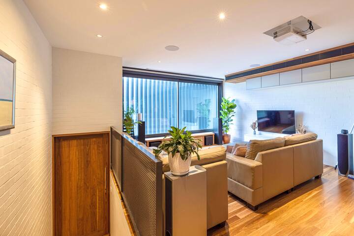 Luxury designer house in prime inner-west location gallery image 5