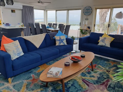 Vista Azure - the house on the hill with the view