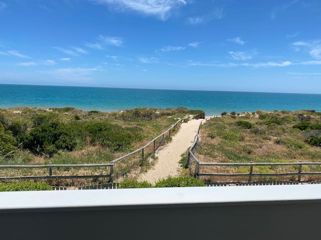 Beautiful beach front 4 bedroom 2 bathroom home.