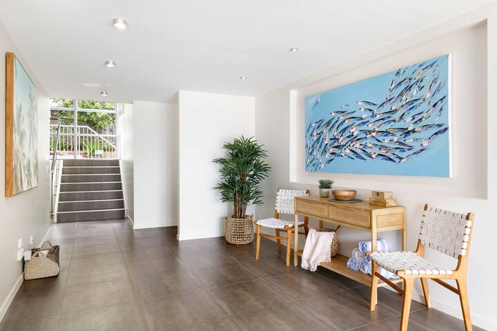 Prime Location, Views & Sunsets, Walk to Hastings gallery image 4