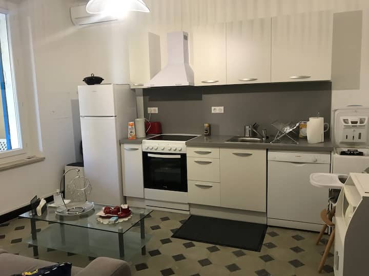 La Ciotat  Deux Pièces Dans Une Maison - Calanque de Figuerolles