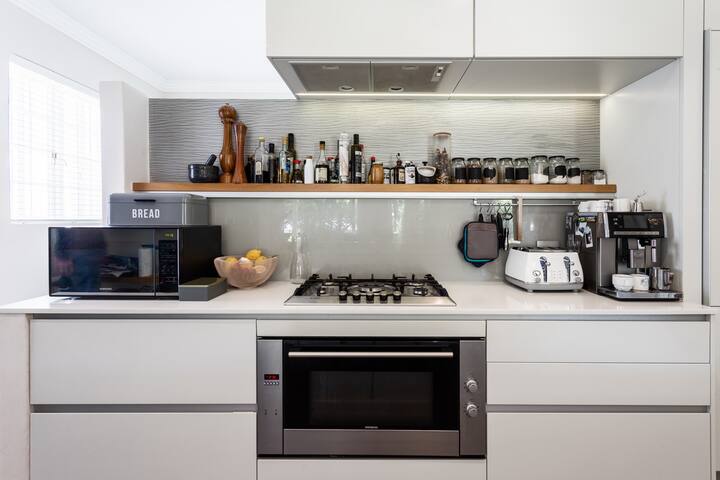 Modern family home & pool paradise – owners house gallery image 3