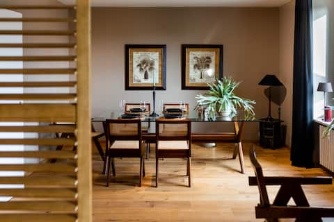Successful Airbnb property: The Pastorini - Design Apartment in Top Location in Hottingen