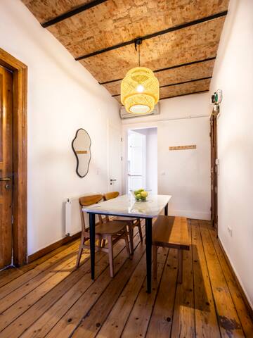 Historical 3-Bedroom Flat in the Heart of Beyoglu gallery image 4