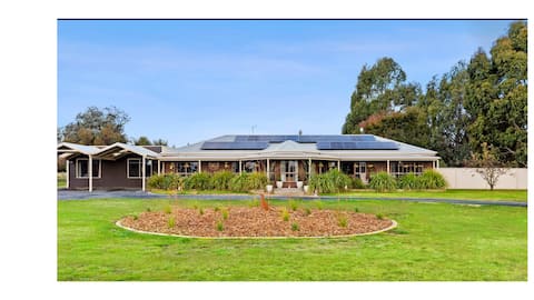 The Birchwood Villa - Holiday @The Farmhouse