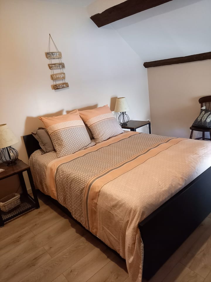 الغرفة الثانية شخصان