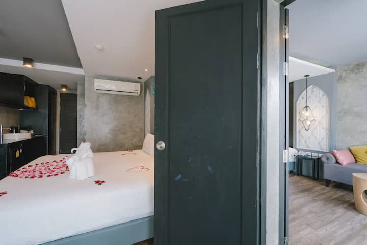 Schlafzimmer 1