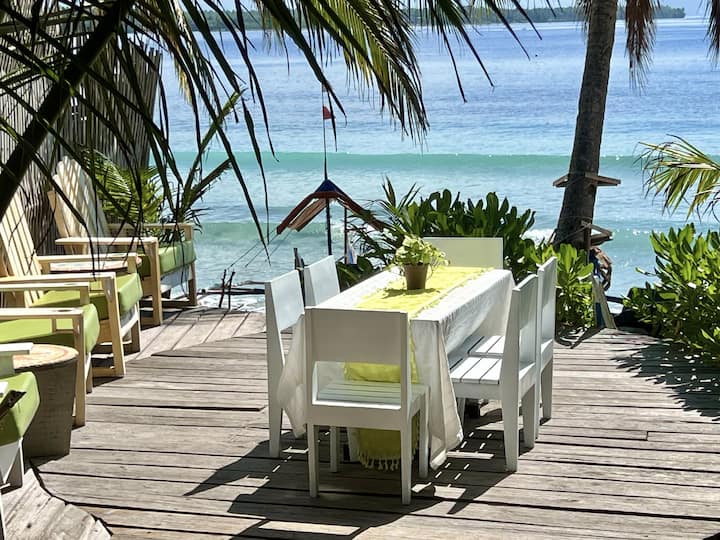 Beach Front Unique Hut.  WhiteSand. Surfspot
