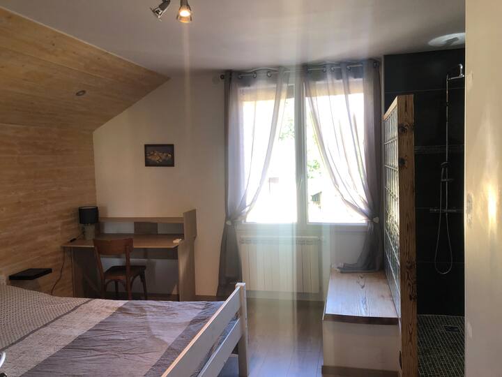 Спална соба 3 со туш