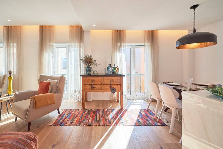 LUXURY PRINCIPE REAL gallery image 2