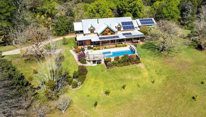 Bellingen at its best! Views, privacy & pool. gallery image 4