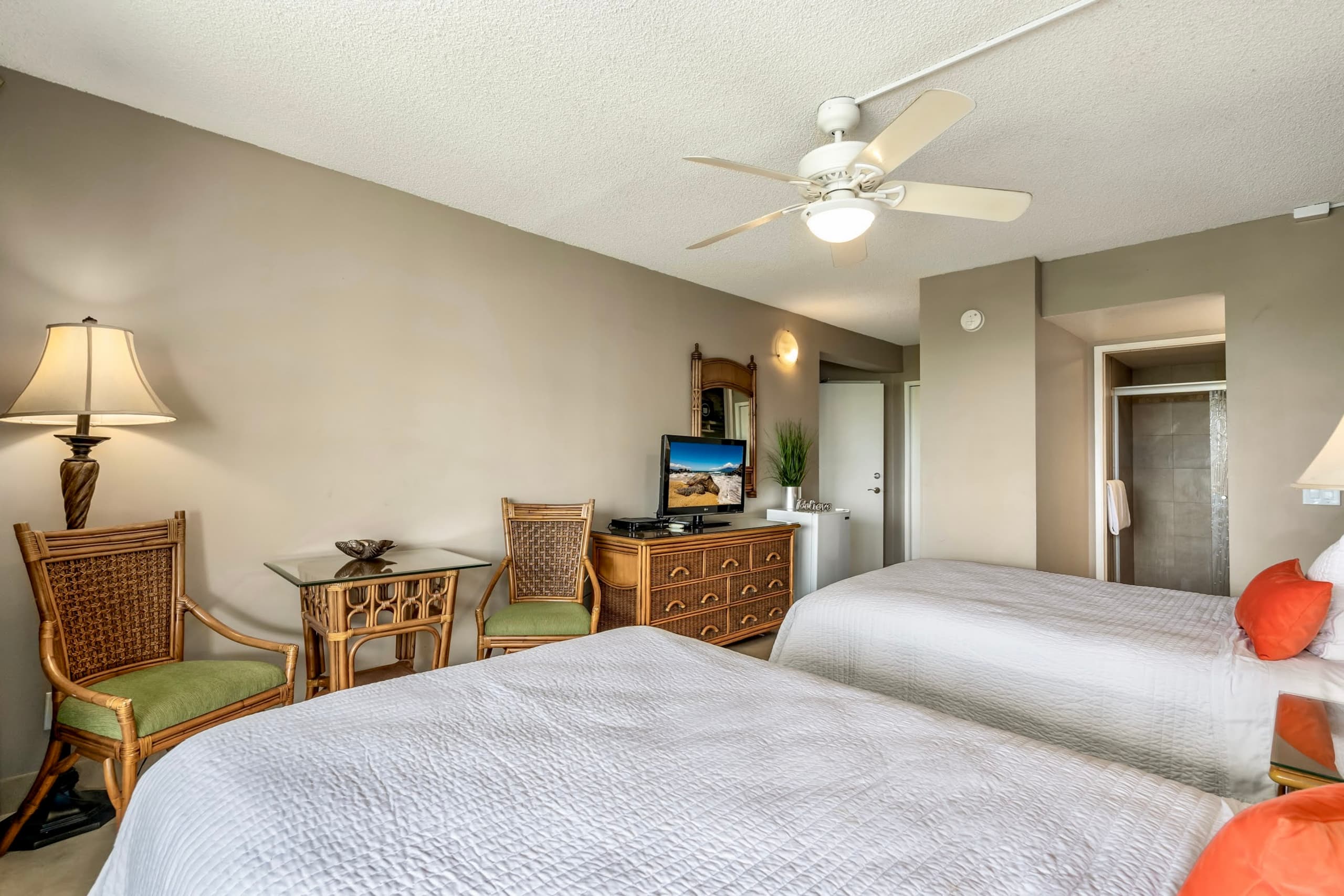 Condo in Kihei · ★4.88 · 2 bedrooms · 4 beds · 2 private baths - Image 2