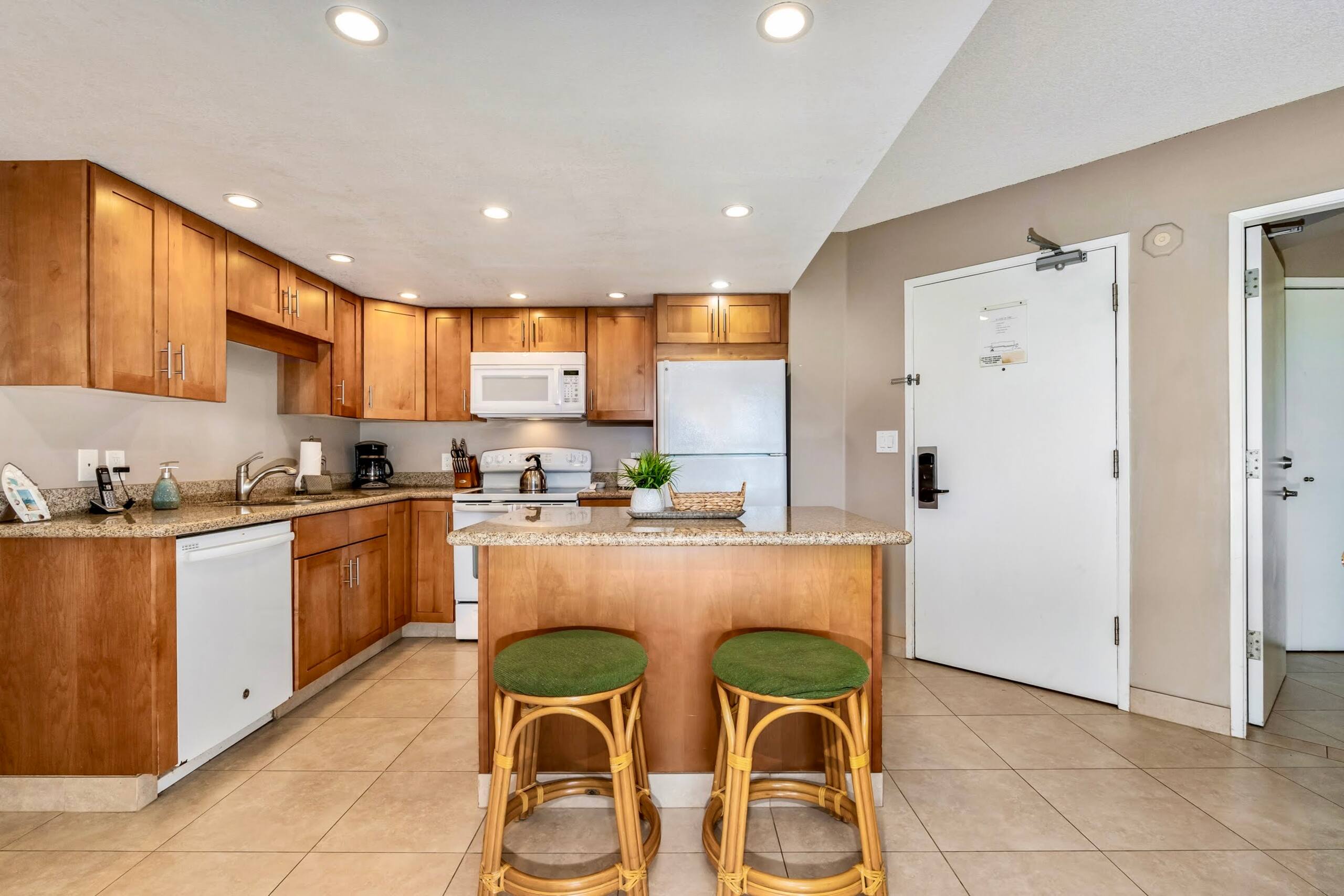 Condo in Kihei · ★4.88 · 2 bedrooms · 4 beds · 2 private baths - Image 9