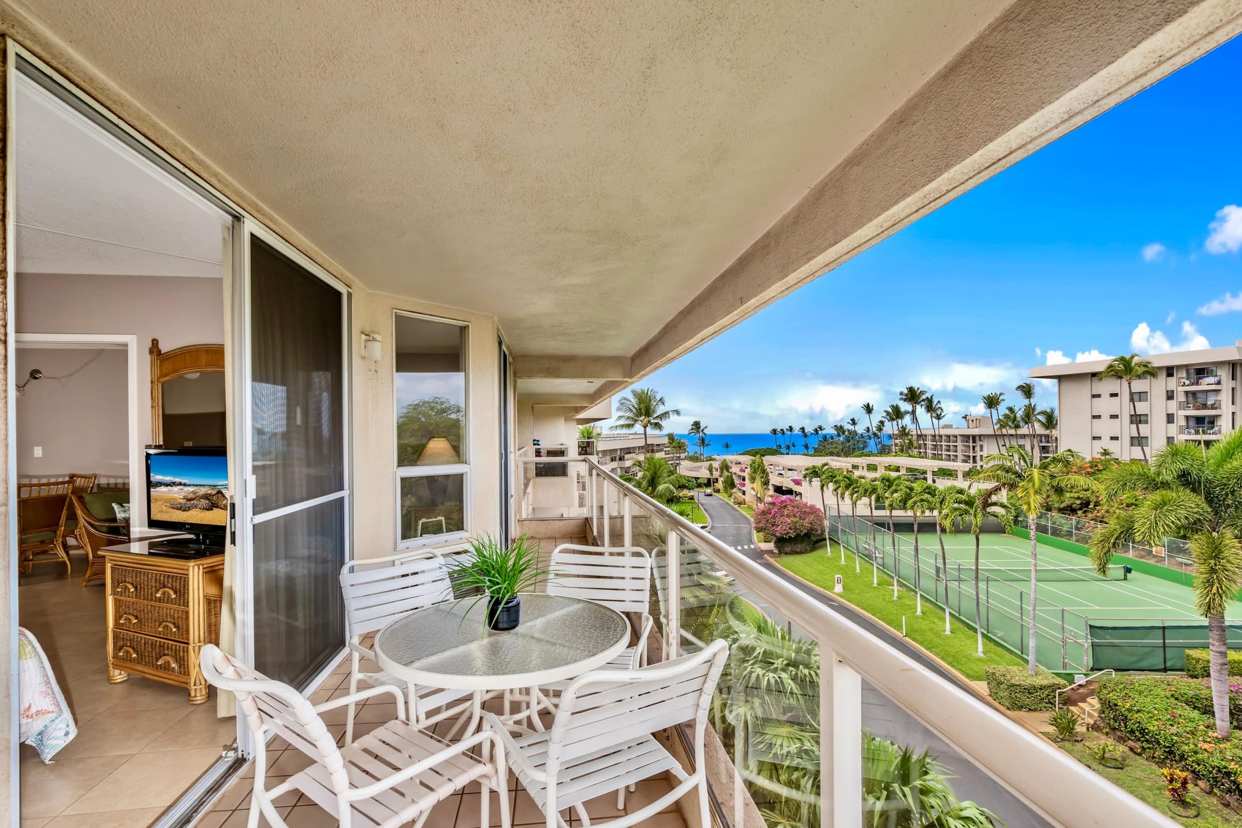 Condo in Kihei · ★4.88 · 2 bedrooms · 4 beds · 2 private baths - Image 4