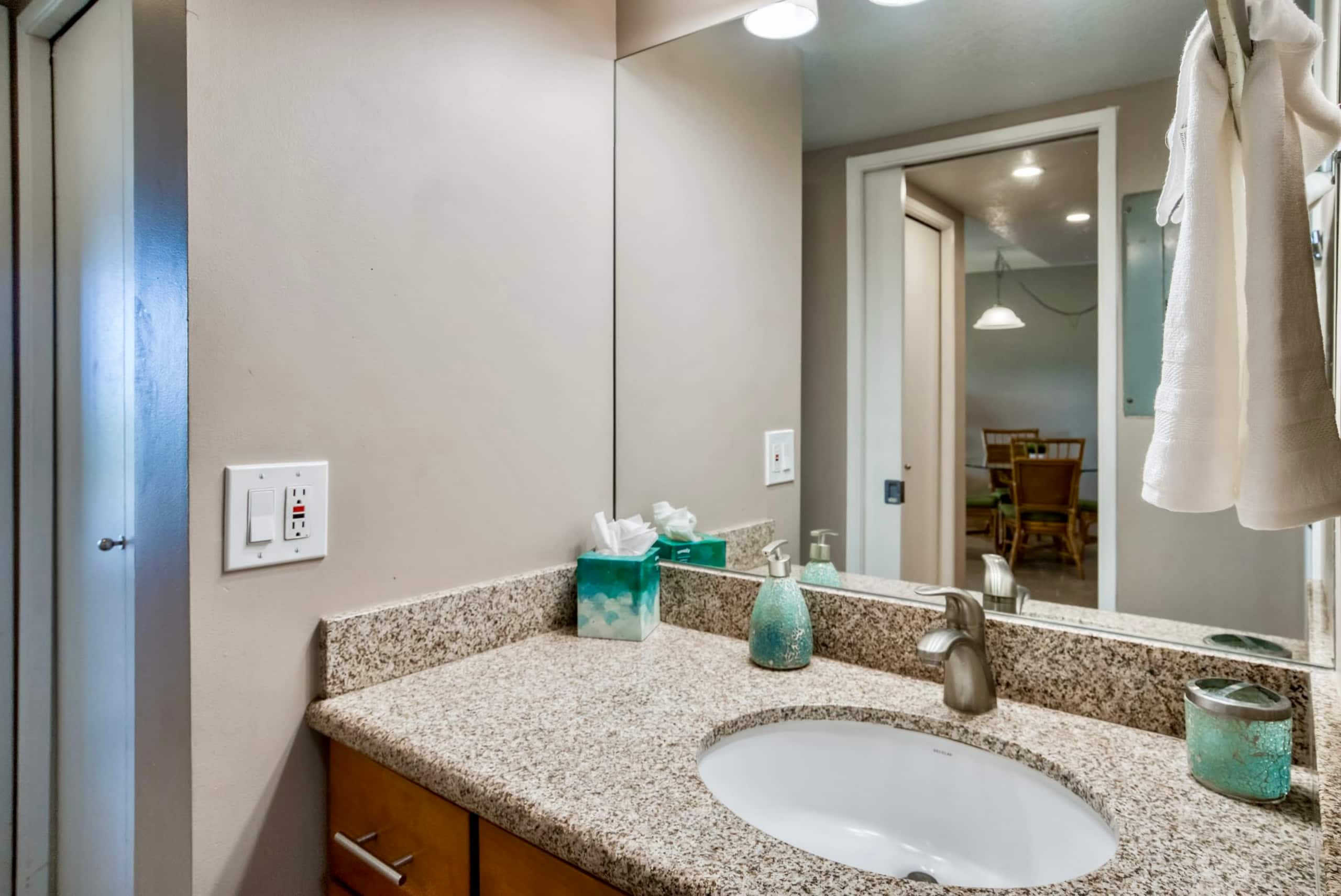 Condo in Kihei · ★4.88 · 2 bedrooms · 4 beds · 2 private baths - Image 18