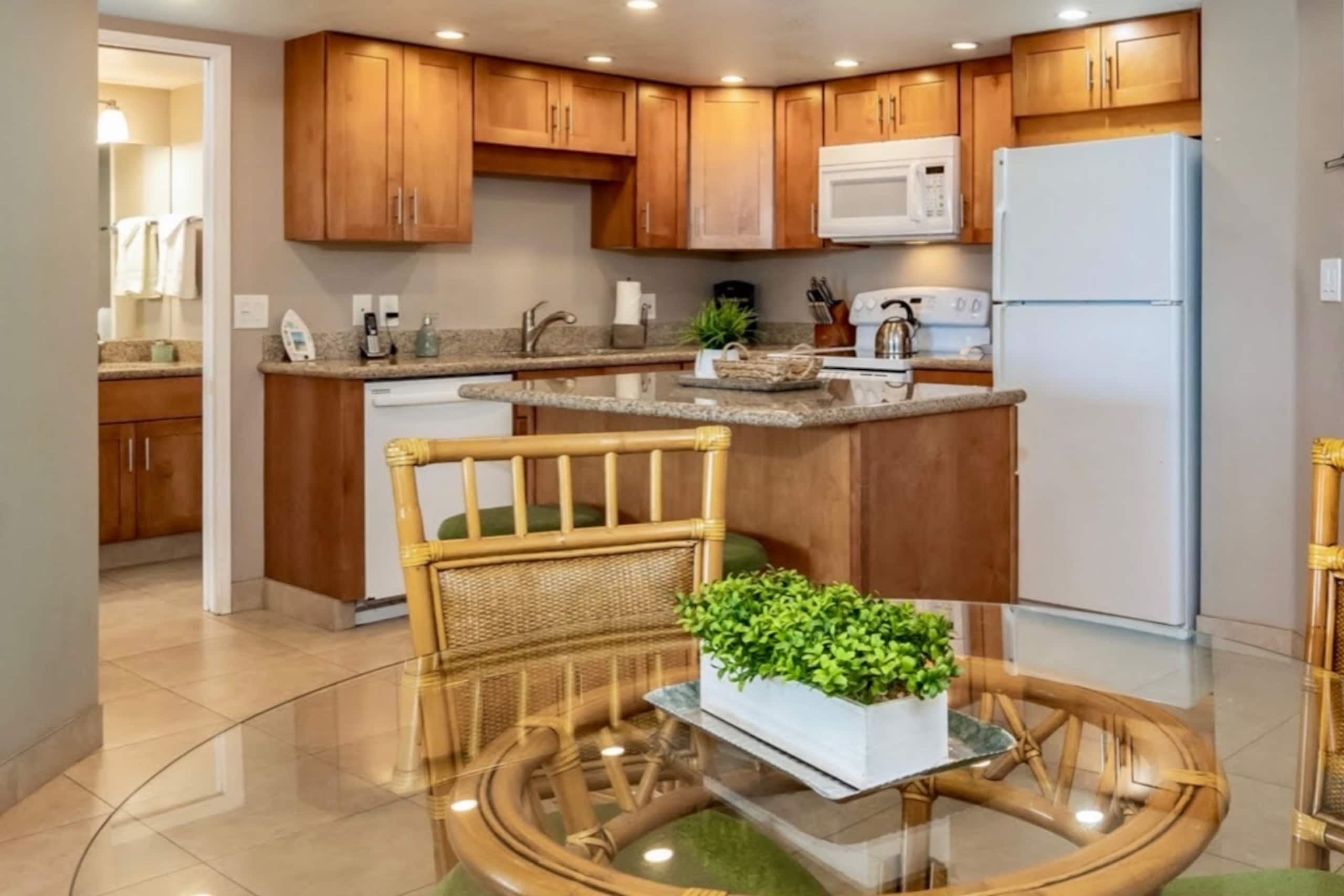 Condo in Kihei · ★4.88 · 2 bedrooms · 4 beds · 2 private baths - Image 7