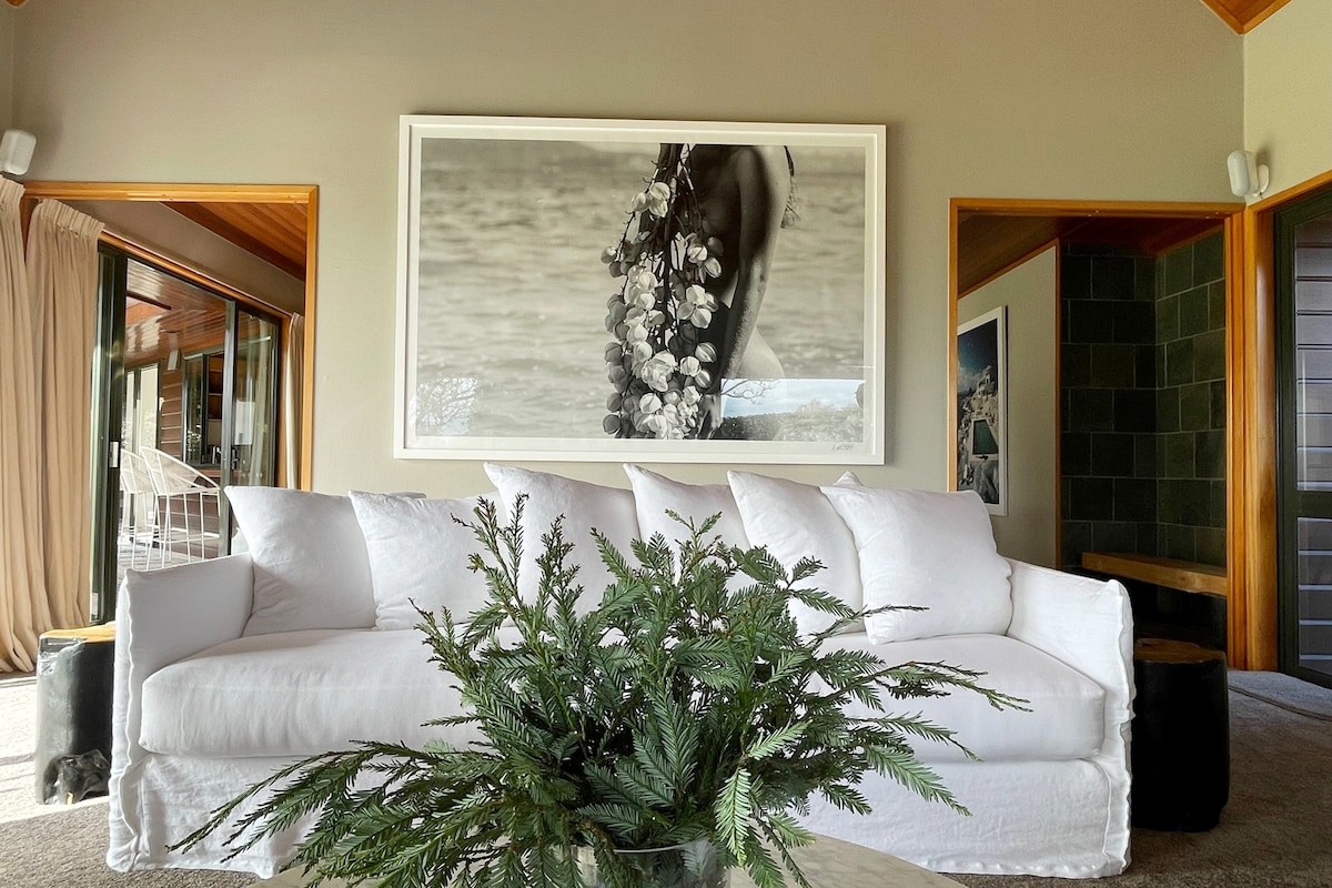 Top performing Airbnb: The Clubhouse Residences-Exclusive Coastal Living in Western Bay Of Plenty District