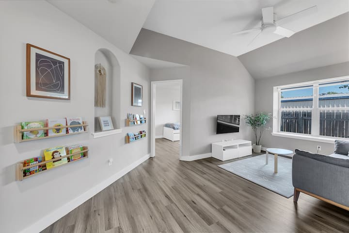 第二间客厅-儿童图书馆