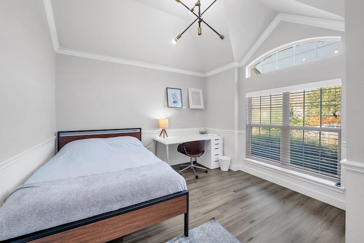 卧室4 -双人床/办公室