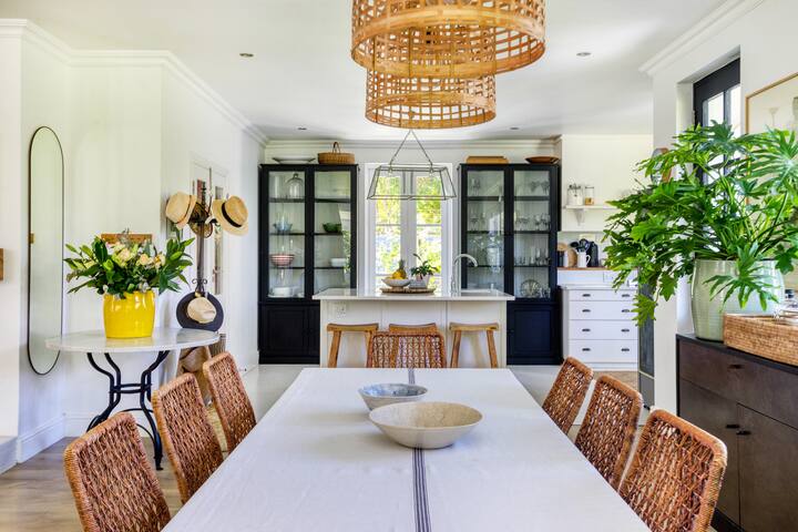 Evergreen Villa – 4 Bedroom with pool gallery image 3