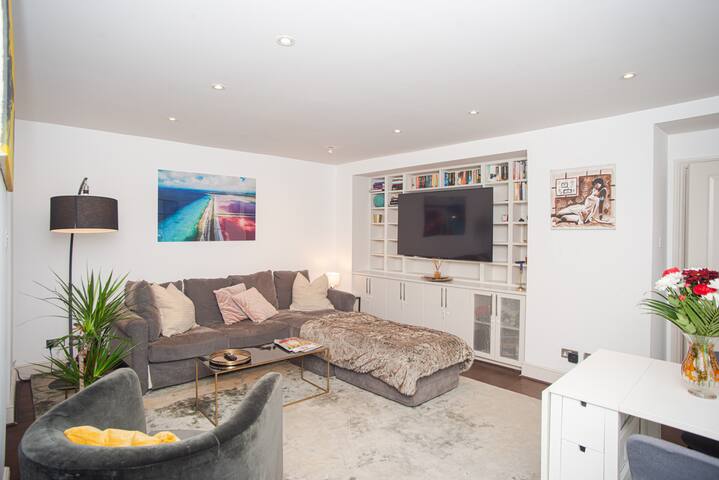 The Hidden Secret in Earl’s Court gallery image 2