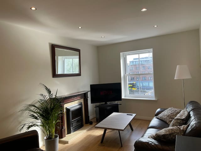 Lovely Two Bedroom Apartment on The Riverfront