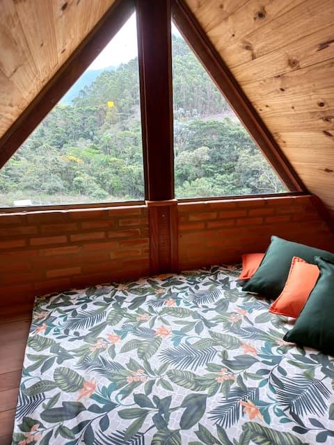 Cottage with waterfall on a farm in Caparaó ES.