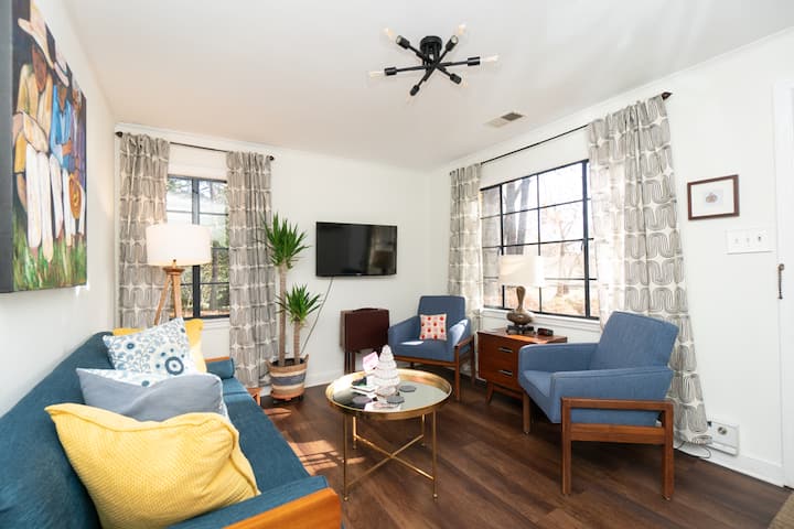 "The Right Spot" Cheerful House In Ideal Location - Greensboro, NC