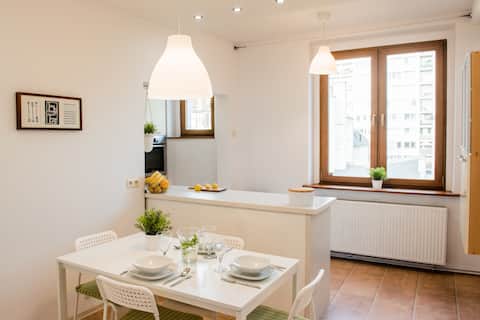Lovely apartment with free parking