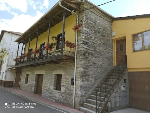 Top Airbnb: Family home on the Camino de Santiago in León