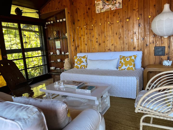 Mid-century: Caribbean Style - Charlotte Amalie